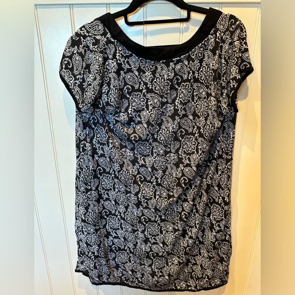 RENE ROFE Ladies Women’s Size Small Black White Floral Pattern Pajama Top